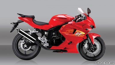 moto gama alta roja