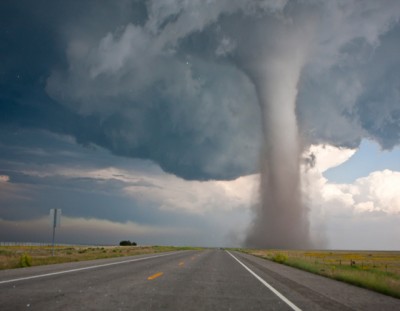 tornado en carretera